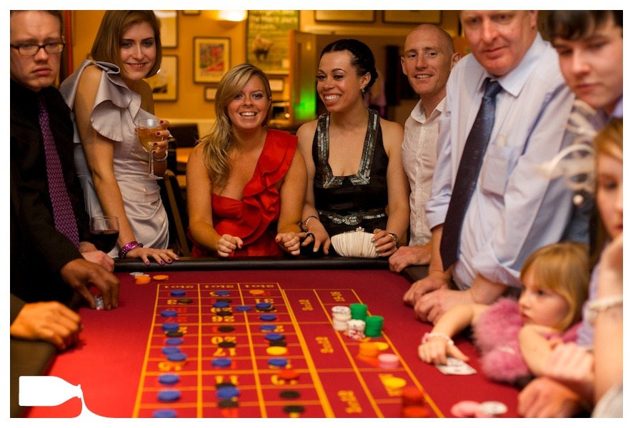 wedding photography Bedfordshire, party casino for wedding party